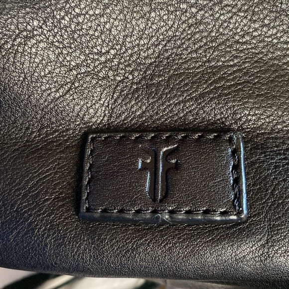 Frye Vivian Fringed Oversized Tote Black NEW - Picture 11 of 13